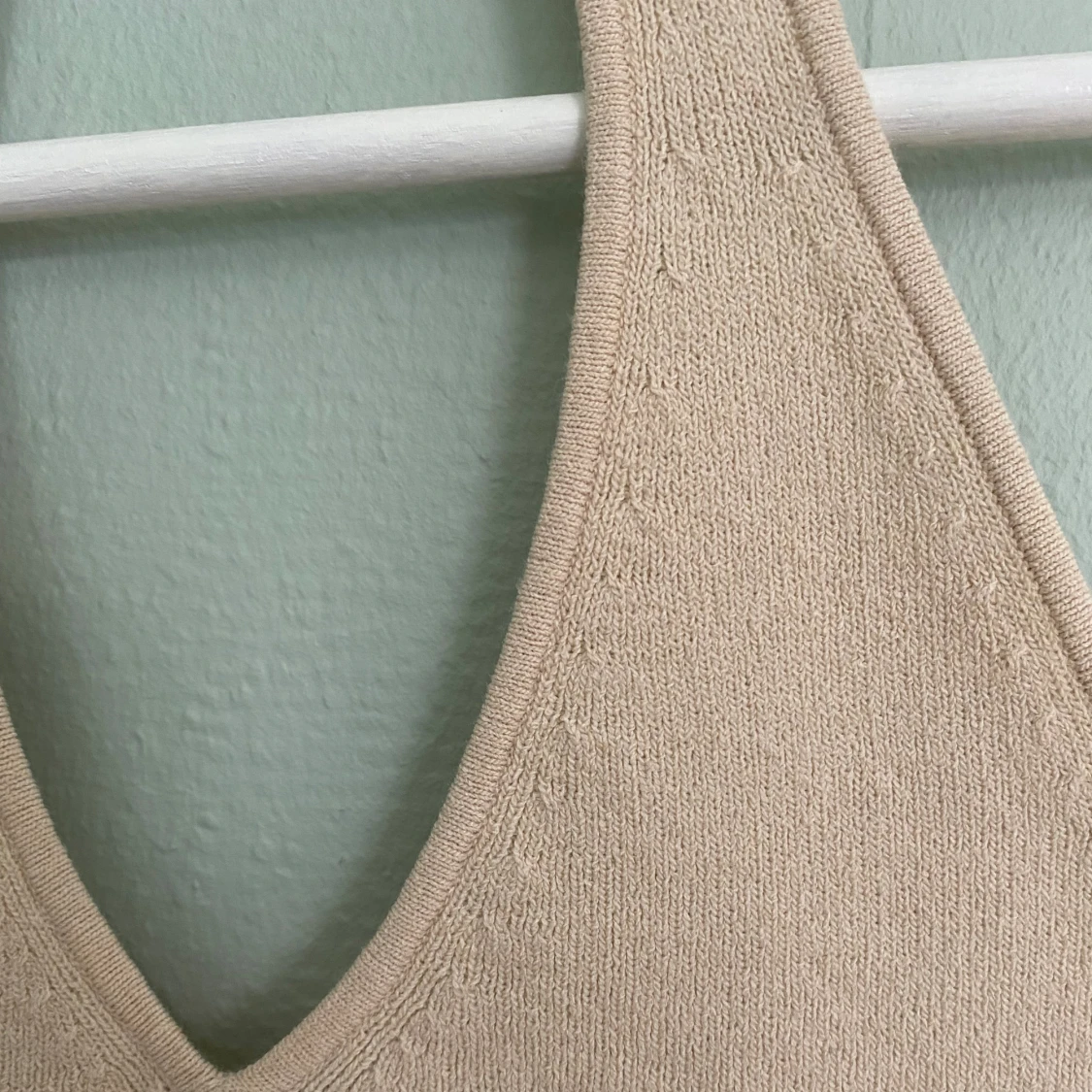 Stickad halterneck beige - 90