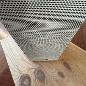 sony högtalare  - en högtalare med bra ljud och liten (slad ingår)