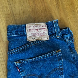 Vintage Levis 501 - (32/32) ett par vintage Levis brallor i väldigt bra skick!
