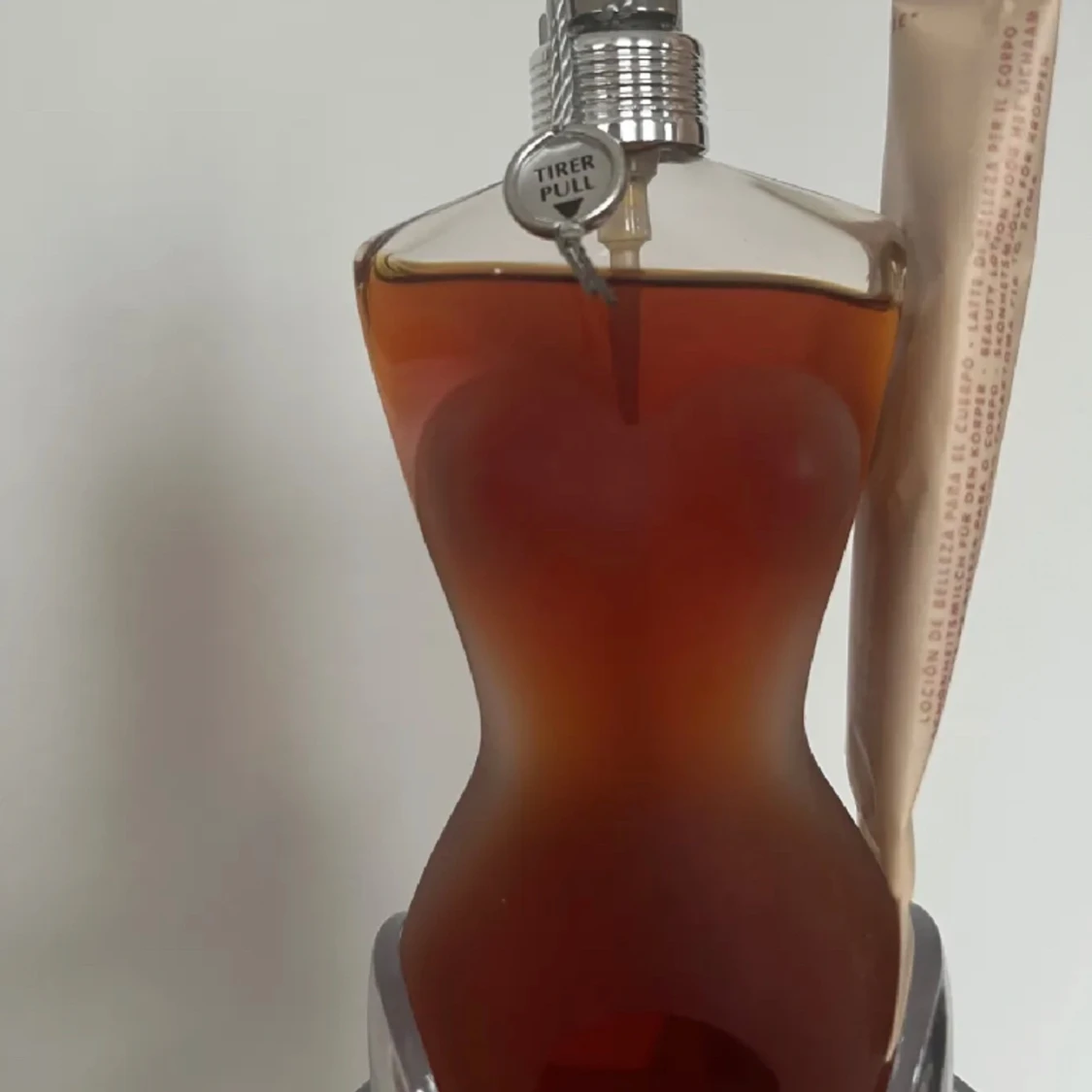 Oanvänd Jean Paul Gaultier - Classique 50 ml säljes!