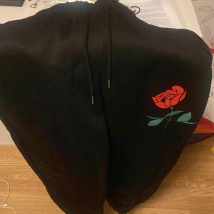 Mjukis byxor  - Köpt från shein aldrig använda store i storlek 