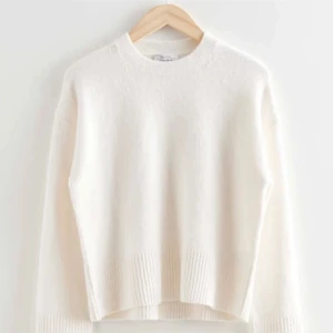 Other stories vit tröja  - Använd få gånger, inga defekter ❤️