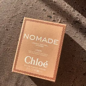 Helt ny parfym från Chloé. Använt ett spray! 600kr✨💕🙏