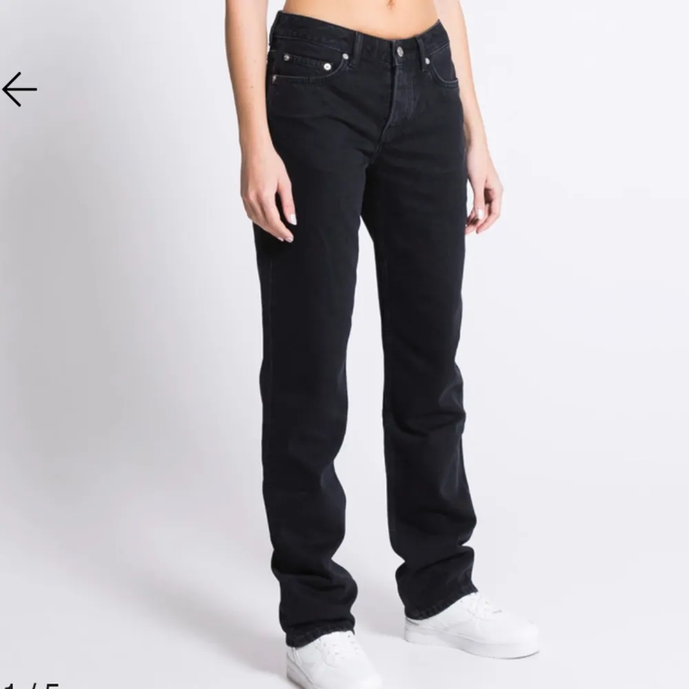 Jätte fina svart/grå jeans från lager 157, typ inte använda. Jeans & Byxor.