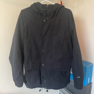 Yoke Jacka - Yoke jacka i strl. M.  Perfekt för våren /hösten. Skriv för fler bilder!