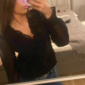 Blus - Jätte fin blus, bra skick  Pris kan diskuteras!