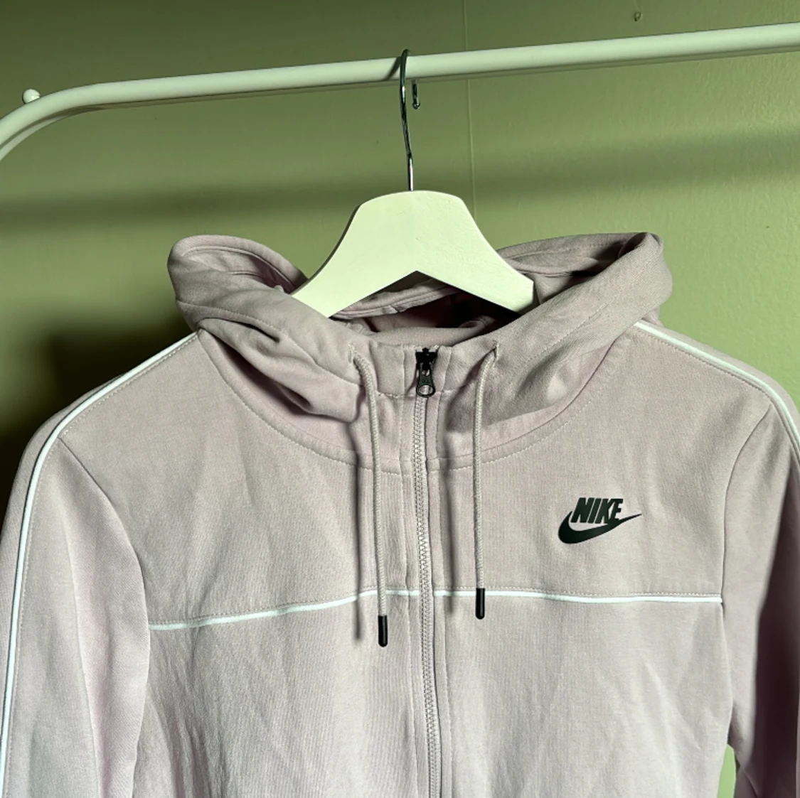 Rosa Zip-hoodie Nike - 90