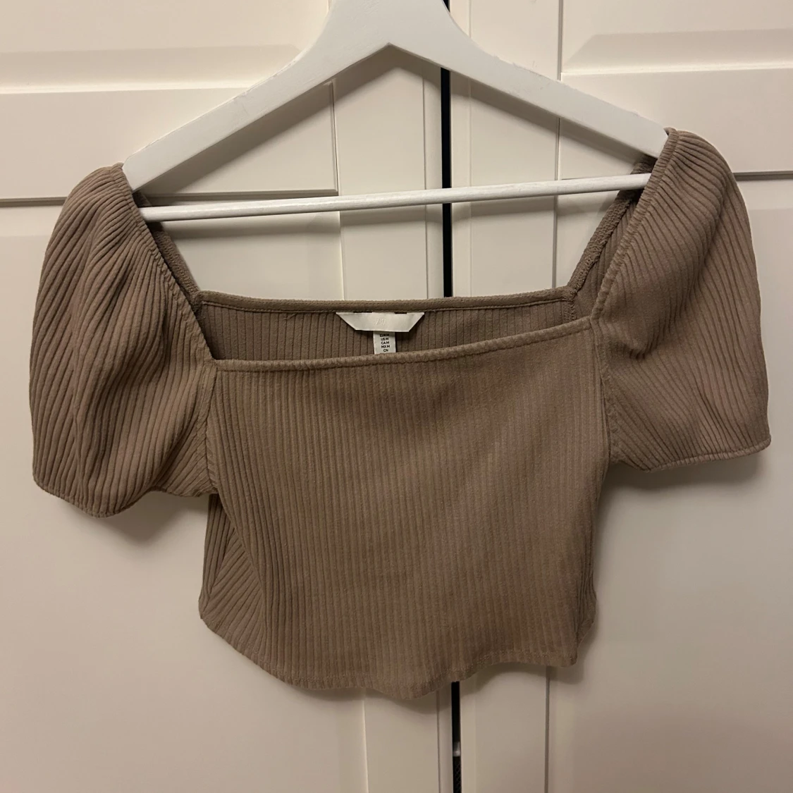 Topp med puffärmar - 90