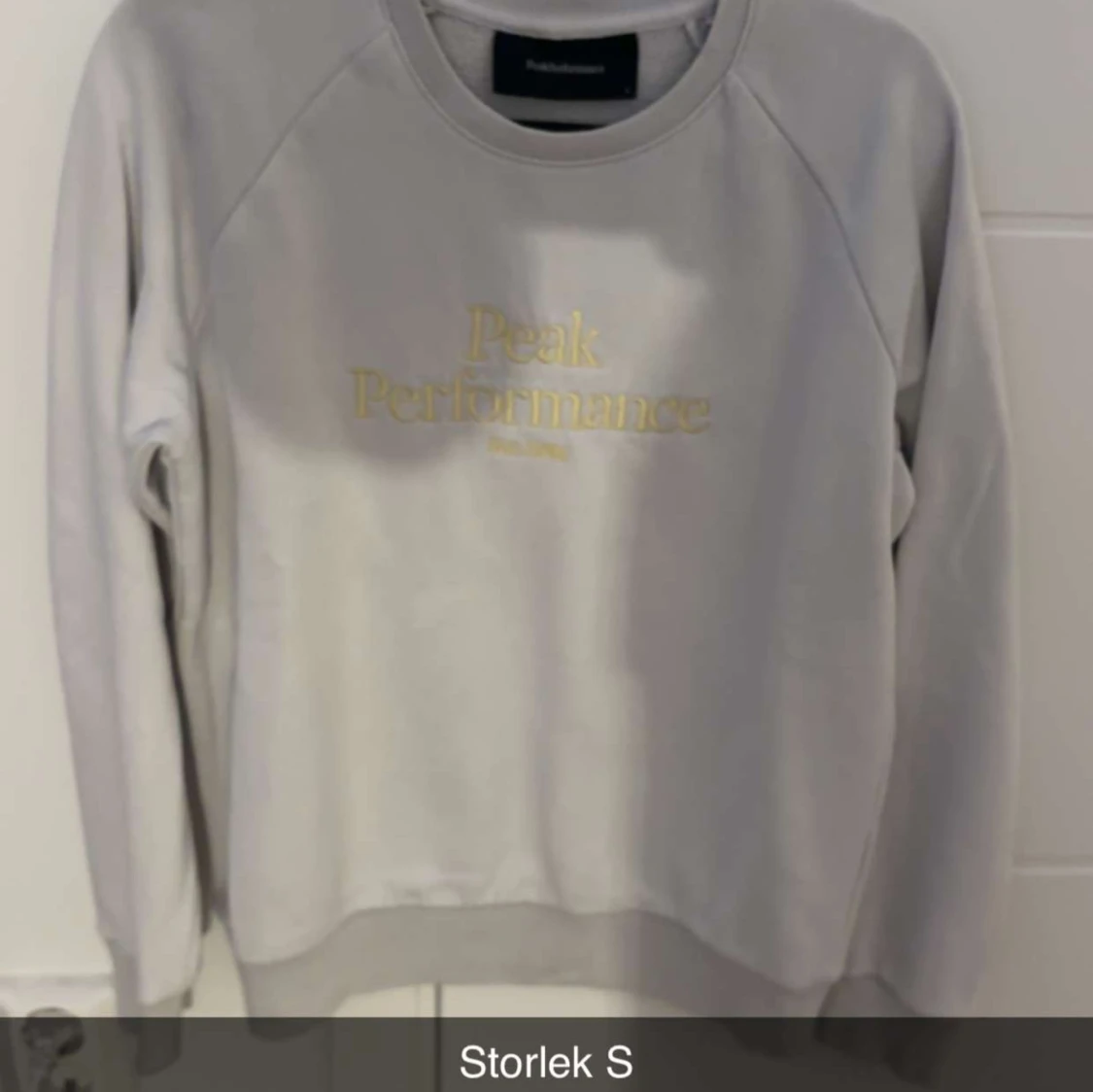 Peak performance crewneck