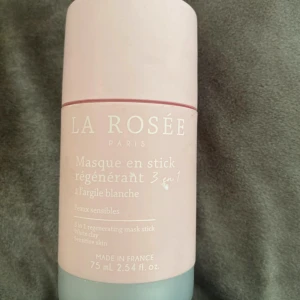 Ansiktsmask på stick  - Oöppnat. 