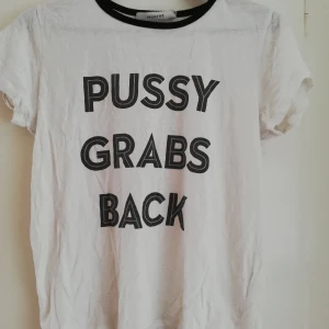 T-shirt - Munthe. Stl 38