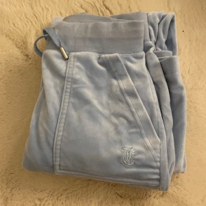 Juicy byxor  - Sparsamt använda utan fläckar, köparen står för frakt 💕💕