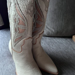 Steve Madden Cowboy Boots - Köpte fel storlek i USA!🇺🇸  Nypris 1800