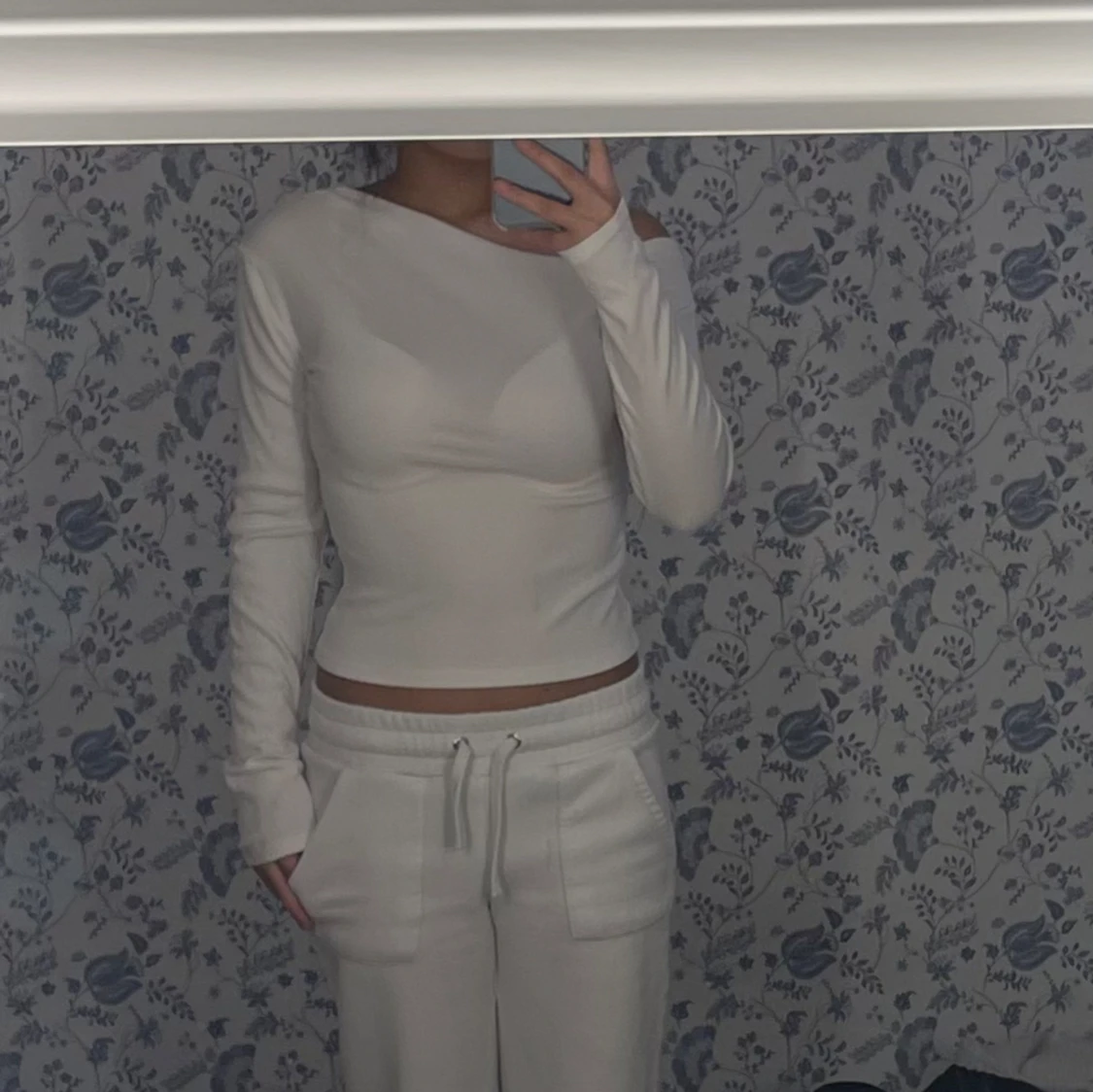 Vit långärmad topp