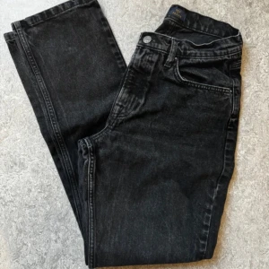 Jeans - Raka jeans från Nelly mid waist