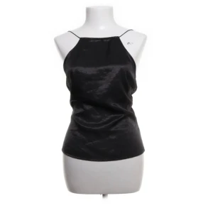 Topp - Topp från Hanna schönberg x nakd, storlek 36