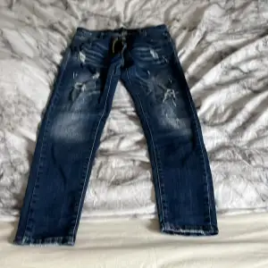Säljer nu mina fina dsq2 jeans om du har någon fråga är det bara att skriva 