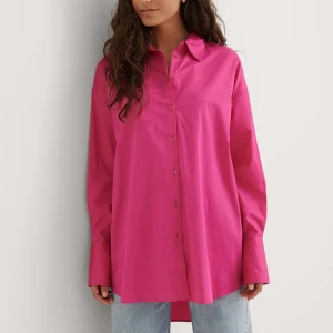 Skjorta Rosa - Skjorta från NA-KD. Passar mig som är S-M. Nypris 399kr.