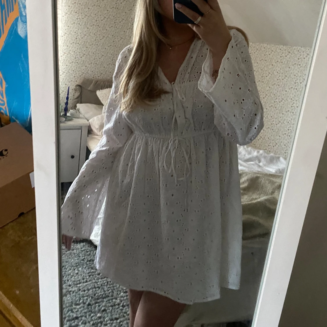 Vit Nakd studentklĂ€nning đ€đ«¶