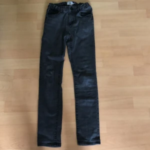 Sköna byxor!  - Skinned jeans som inte jag tyvärr inte använder längre. Sköna och snygga!  