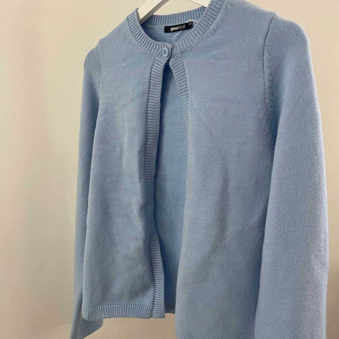 Populär stickad kofta från Gina Tricot  - 91