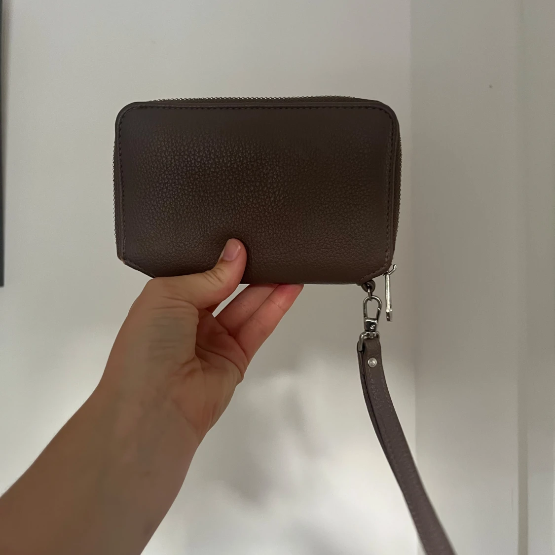 Brun plånbok med dragkedja - 90