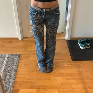 Coola jeans - Midja: 36 Innerben: 83 