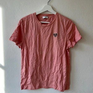 Sandro t-shirt - Bra skick, använt 1 gång. 