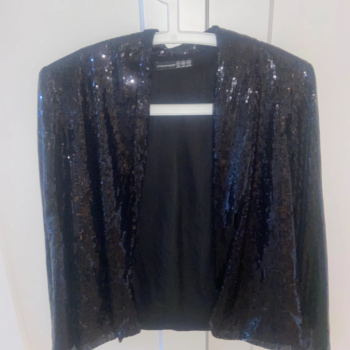 Svart paljettjacka från Atmosphere - 90
