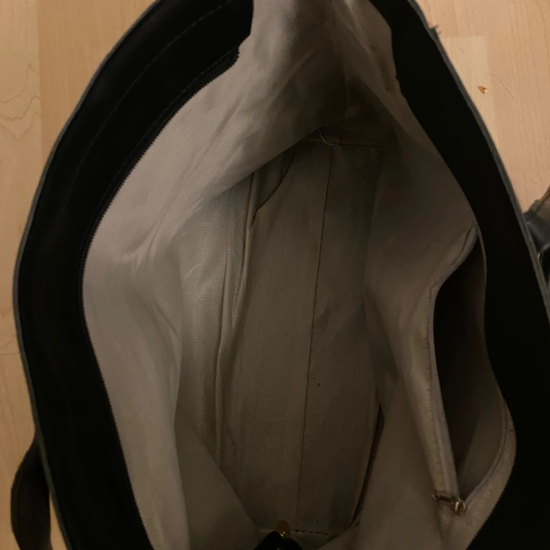 Handväska- svart - 91