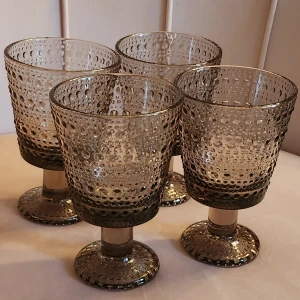 Iittala Vinglas - Nyinköpta i november 2023. Sällan använda och diskade för hand. 