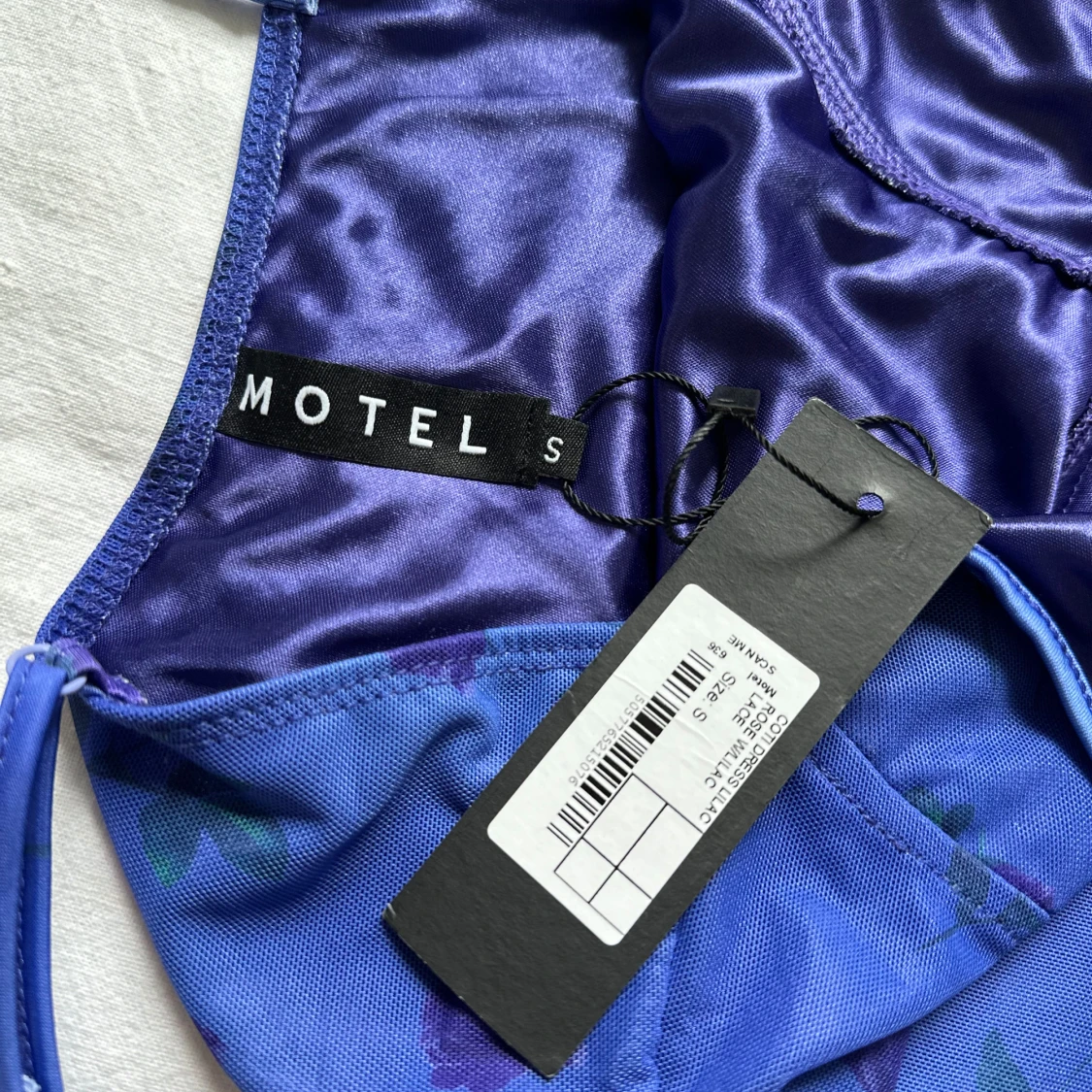 Blå klänning från Motel - 93