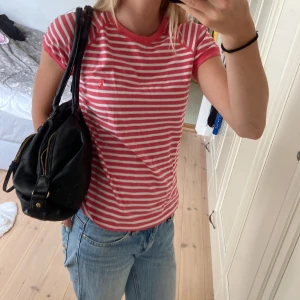 Randig raulph lauren tröja❤️ - En jätte snygg raulph lauren tröja i super fint skick!❤️ inga deflekter, storlek M men passar S och XS