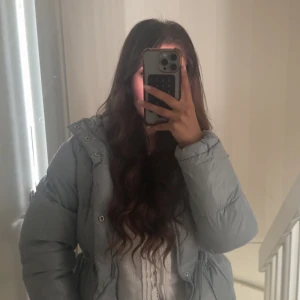 Jacka Ginatricot  - Jacka Ginatricot  Storlek : 34 Färg : ljusblå 