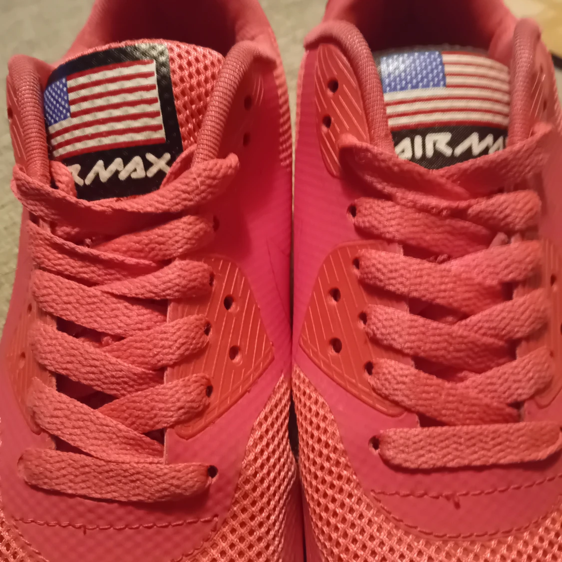 Rosa Nike Air Skor 38 i Nyskick - 90