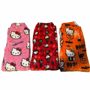 Hello kitty mjukis byxor  - ❗️ALLA 3 ÄR SÅLDA❗️Hello kitty mjukis byxor som endast är provad, säljer för att dom va lite för korta för min preferenser. Lägg gärna prisförslag och hör av dig om du har frågor, vill ha mer bilder osv🩷