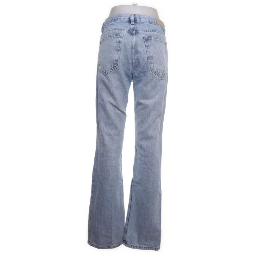 Skitsnygga jeans från Mango. strl 36 men något stora i storleken skulle jag säga.. Jeans & Byxor.