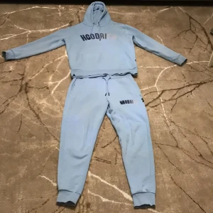 Hoodrich dress  - En skit fin dress med mycket bra sick