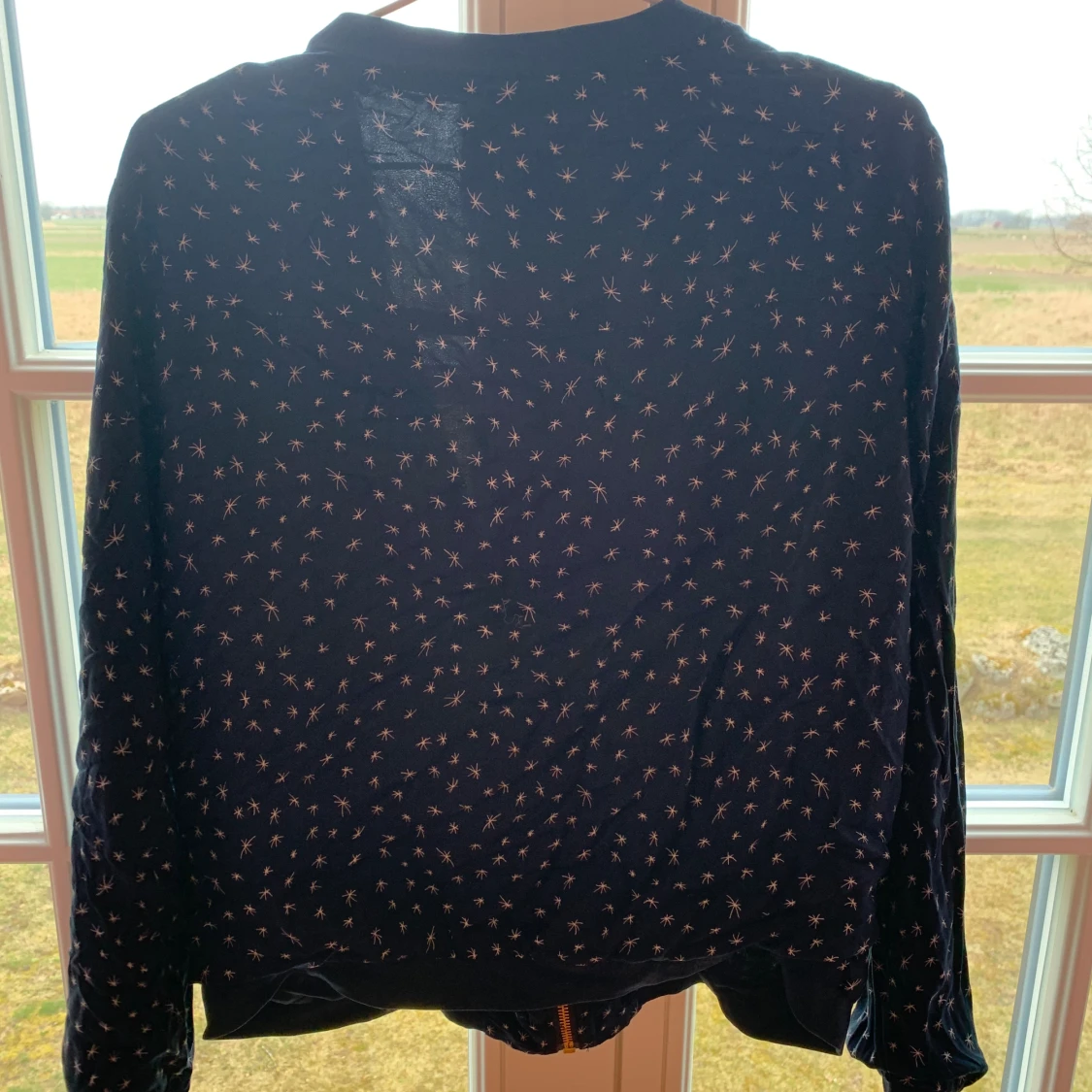 Blå och vit kofta  - 90