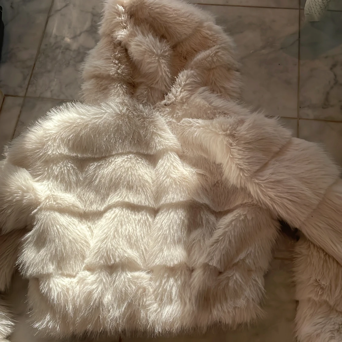 Vit pälsjacka - 91