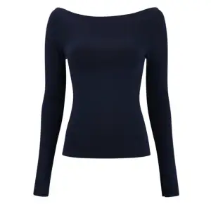 Mörkblå Gina tricot tröja, ”boat neck” har slits vid slutet av ärmarna. Kom priv för fler bilder! Bra skick köptes för 229kr säljer för 160kr strl xxs men är mer som en xs 