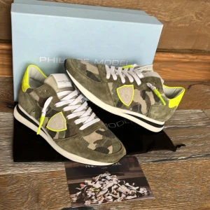 Philippe model skor (HELT NYA) - Säljer ett par helt nya Philippe model sneakers | skick 10/10 | storlek 41 (fits 42) | Skriv vid minsta lilla fundering 