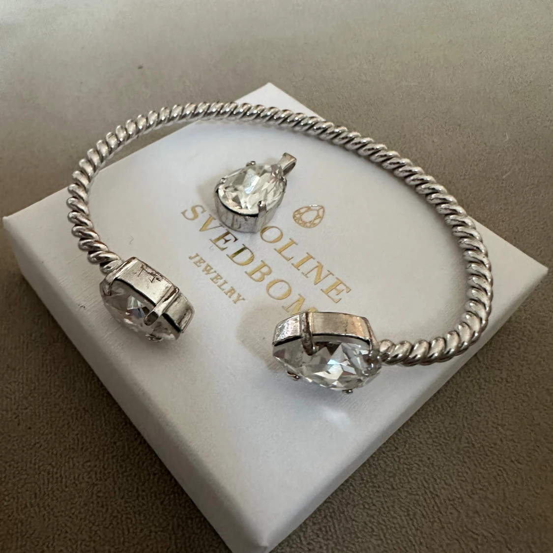 Caroline Svedbom armband + berlock - 90