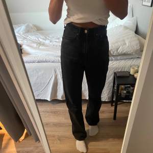 Svarta jeans från weekday 