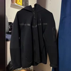 nike tech fleece - Säljer det är inte min stil längre skriv om du har några frågor. 