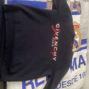 Givenchy sweatshirt - Givenchy sweatshirt size L