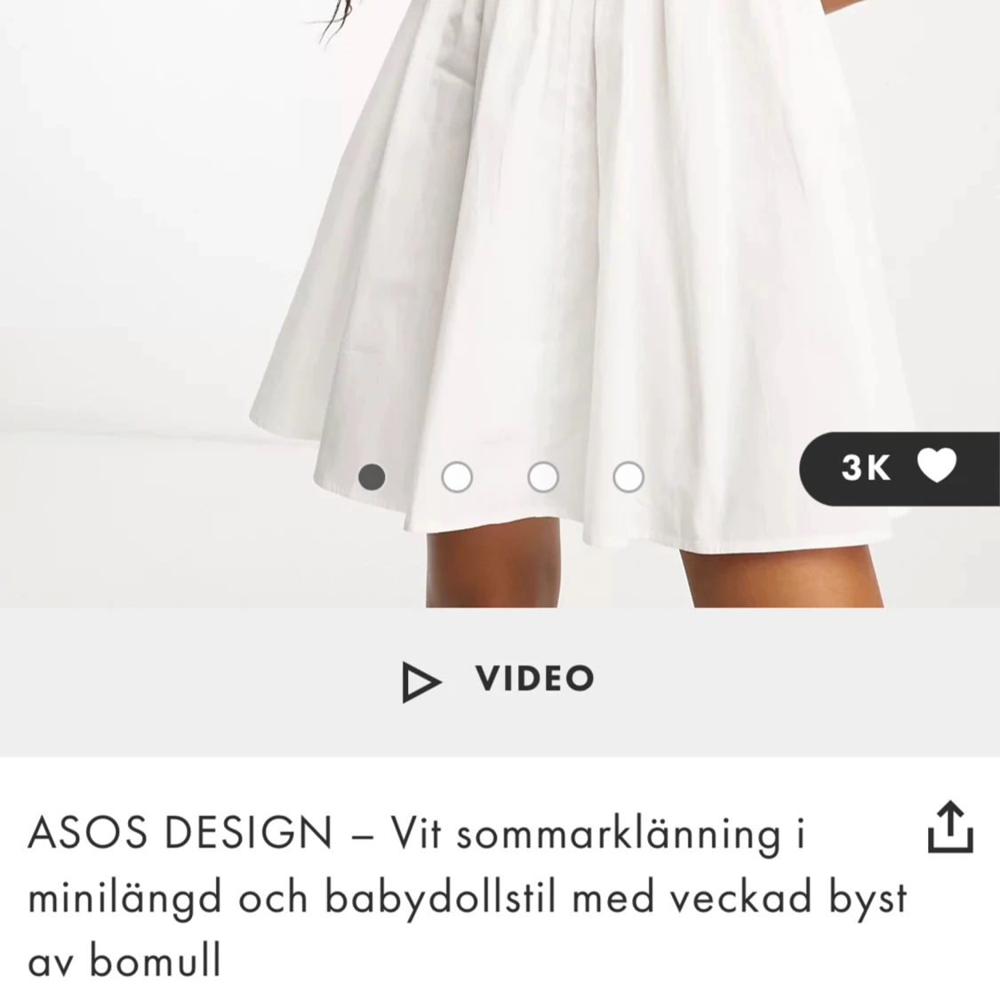 Vit sommarklänning i minilängd 