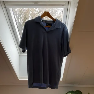 Bondelid pique  - Storlek medium, bra skick knappt använd