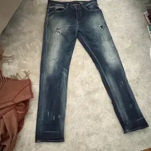 Replay jeans i storlek 32