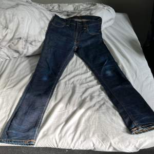 Tjenare säljer nu mina feta nudie jeans grim tim som är väldigt pupulära om du har några frågor är det bara att höra av sig😁